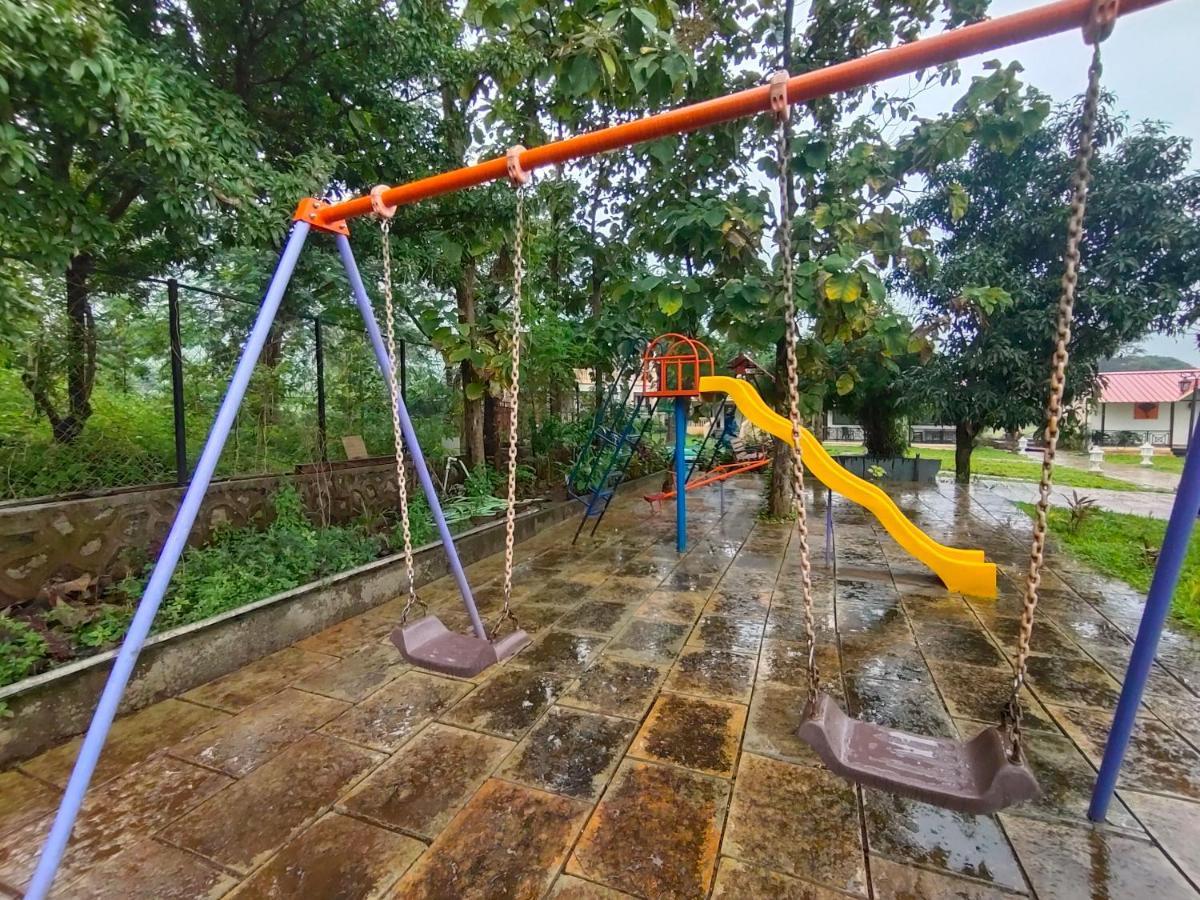 Ninad Homestays Karjat Exterior foto